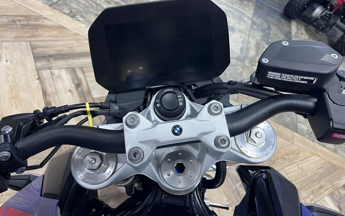 2025 BMW F 900 R Sport