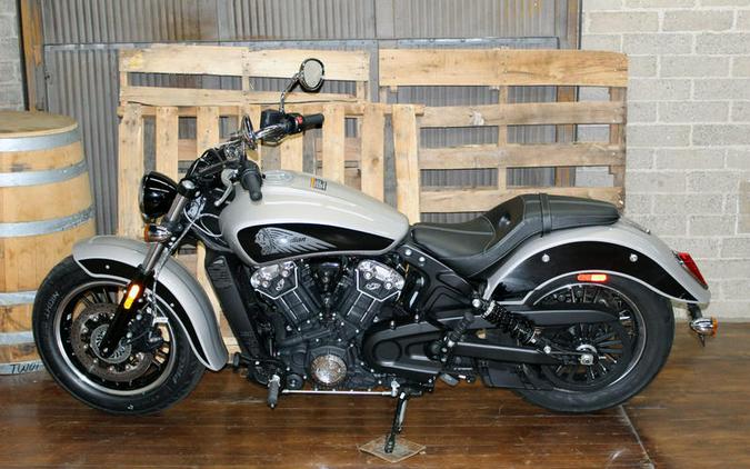 2023 Indian Motorcycle® Scout® ABS Icon Black Metallic/Silver Quartz Metallic