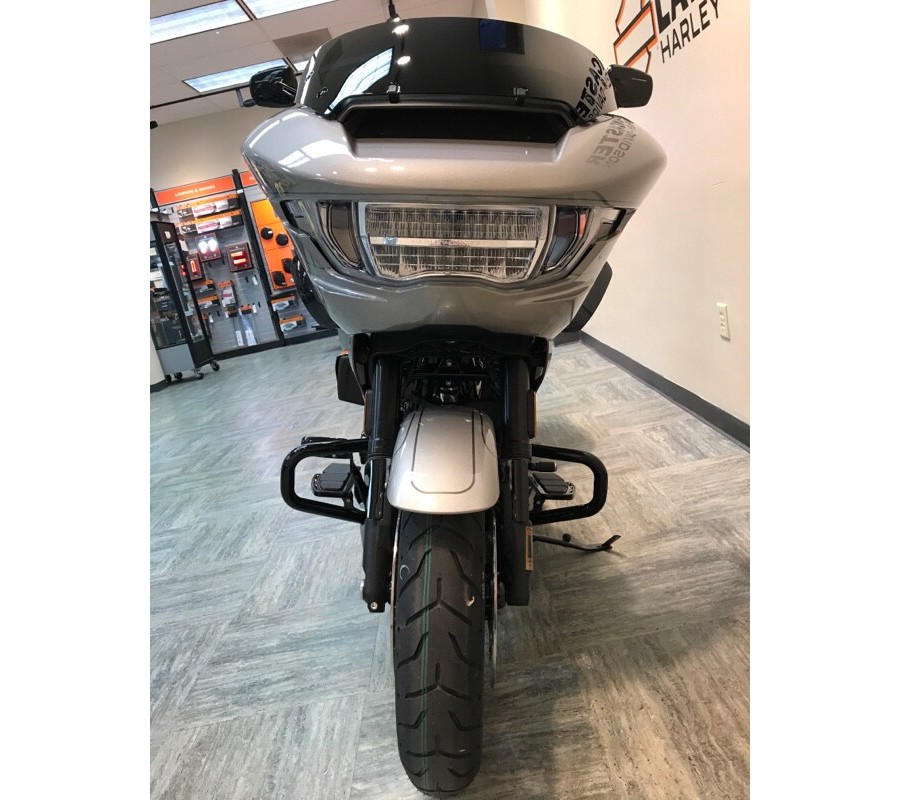 2023 HarleyDavidson® CVO™ Road Glide® Dark Platinum w/ Pinstripe