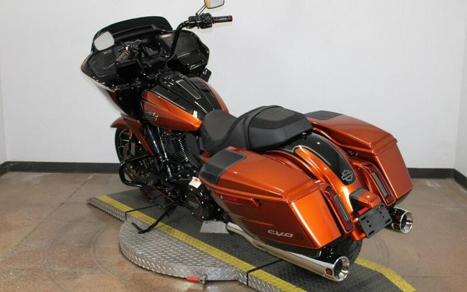 Harley-Davidson CVO™ Road Glide 2023 FLTRXSE 84353809DT WHSKEY NEAT/BLK