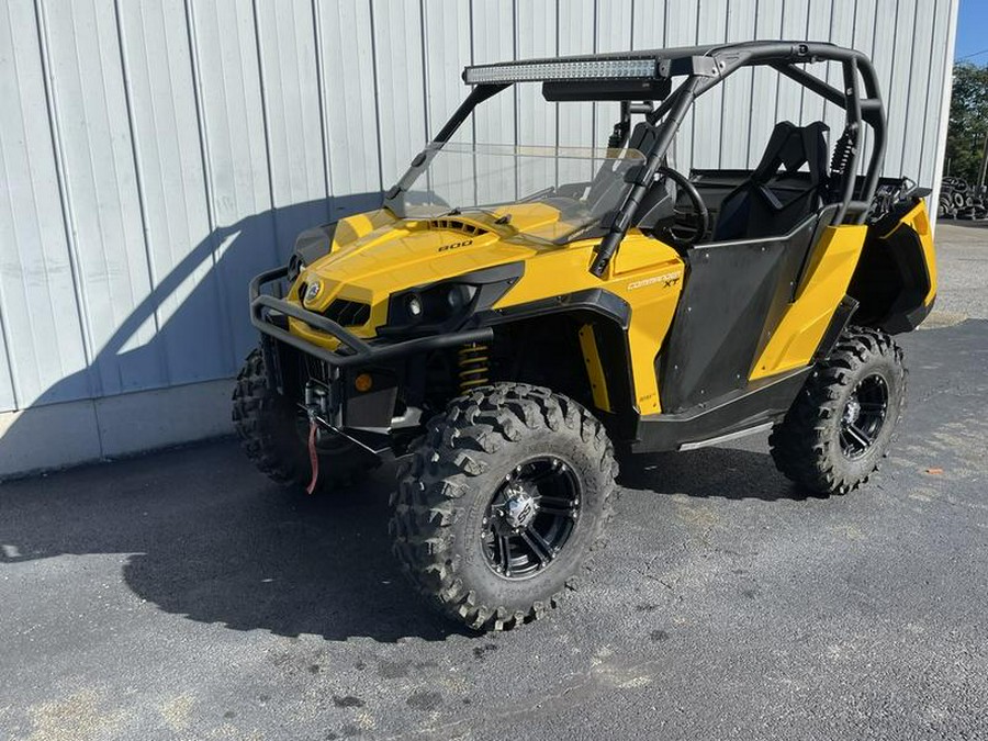 2015 Can-Am® Commander™ XT™ 800R Yellow