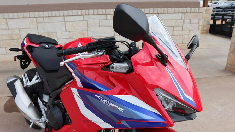 New 2025 HONDA CBR500R
