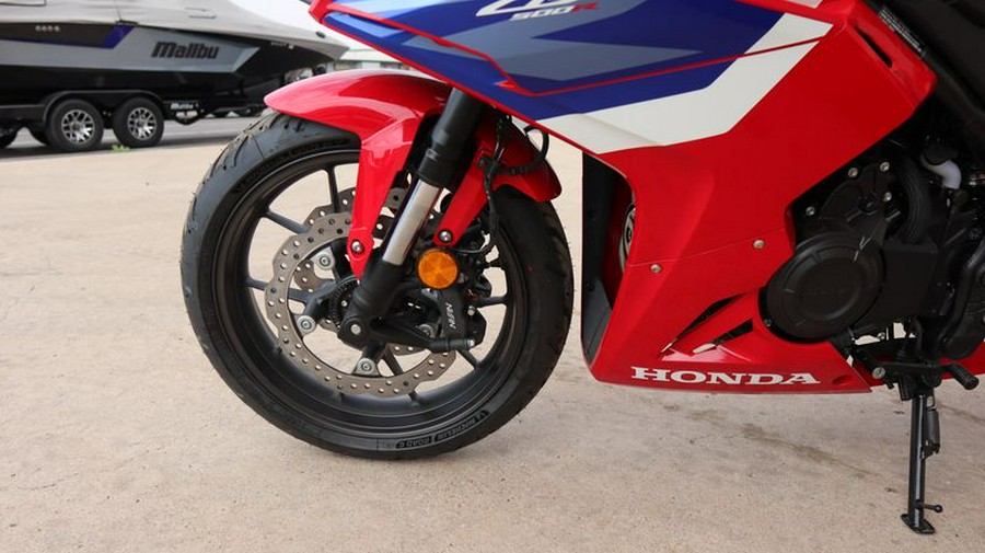 New 2025 HONDA CBR500R