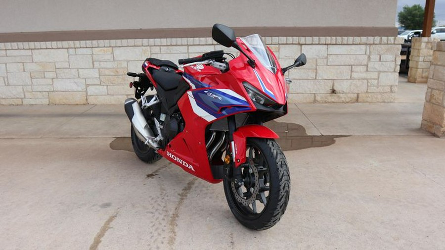 New 2025 HONDA CBR500R
