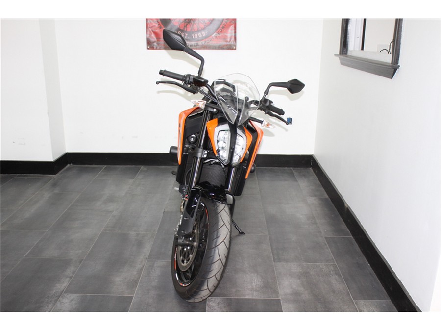 2023 KTM Duke 790
