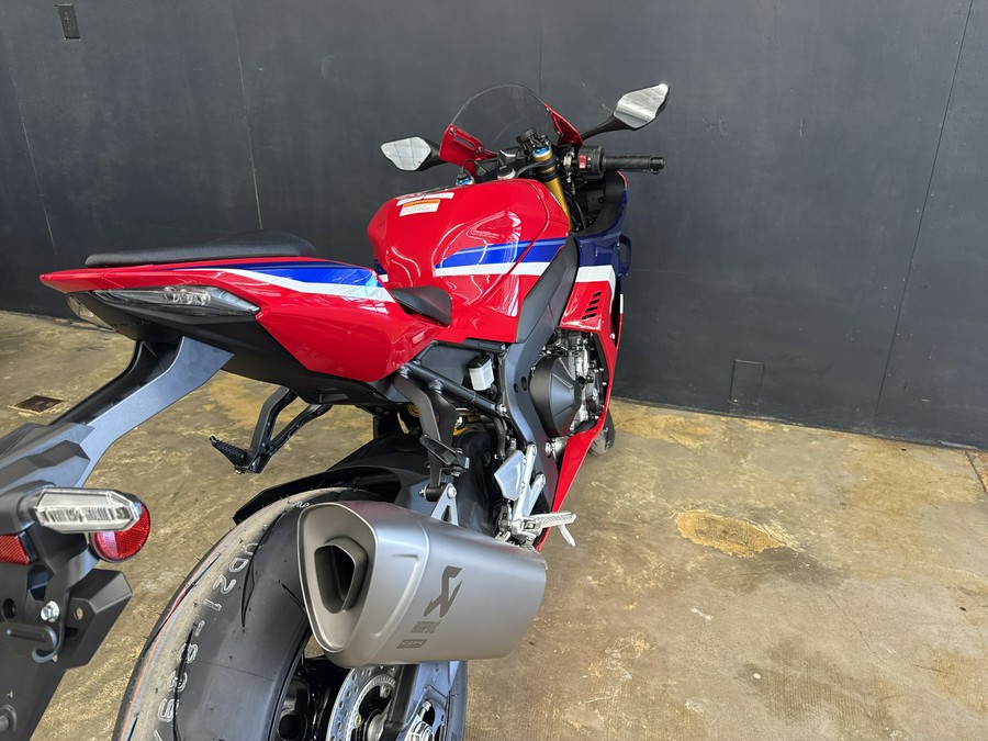 2026 Honda CBR1000RR-R Fireblade SP