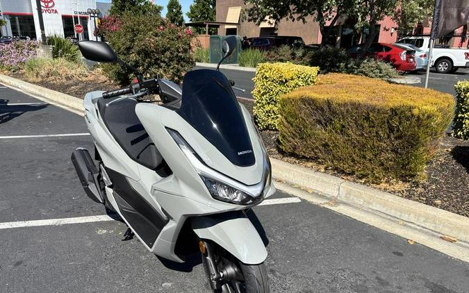 2025 Honda® PCX