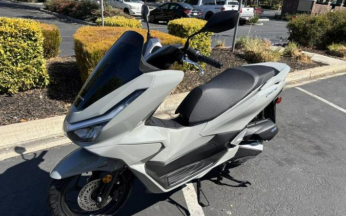 2025 Honda® PCX