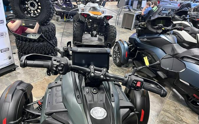 2025 Can-Am Canyon? Redrock