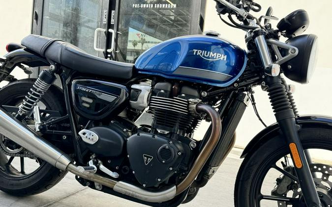 2022 Triumph Street Twin Cobalt Blue