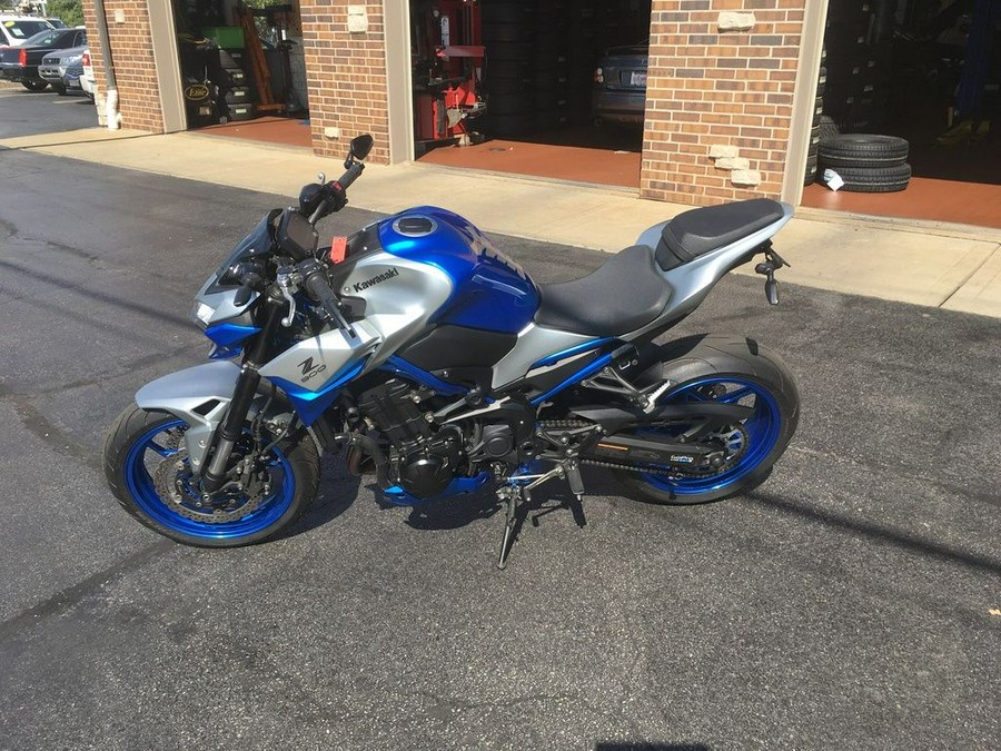 2020 Kawasaki Z900 ABS Candy Plasma Blue/Metallic Silver