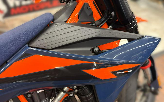 2026 KTM 690 SMC R