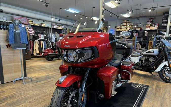 2026 Indian Pursuit Limited 112 w/PowerBand Audio Sunset Red