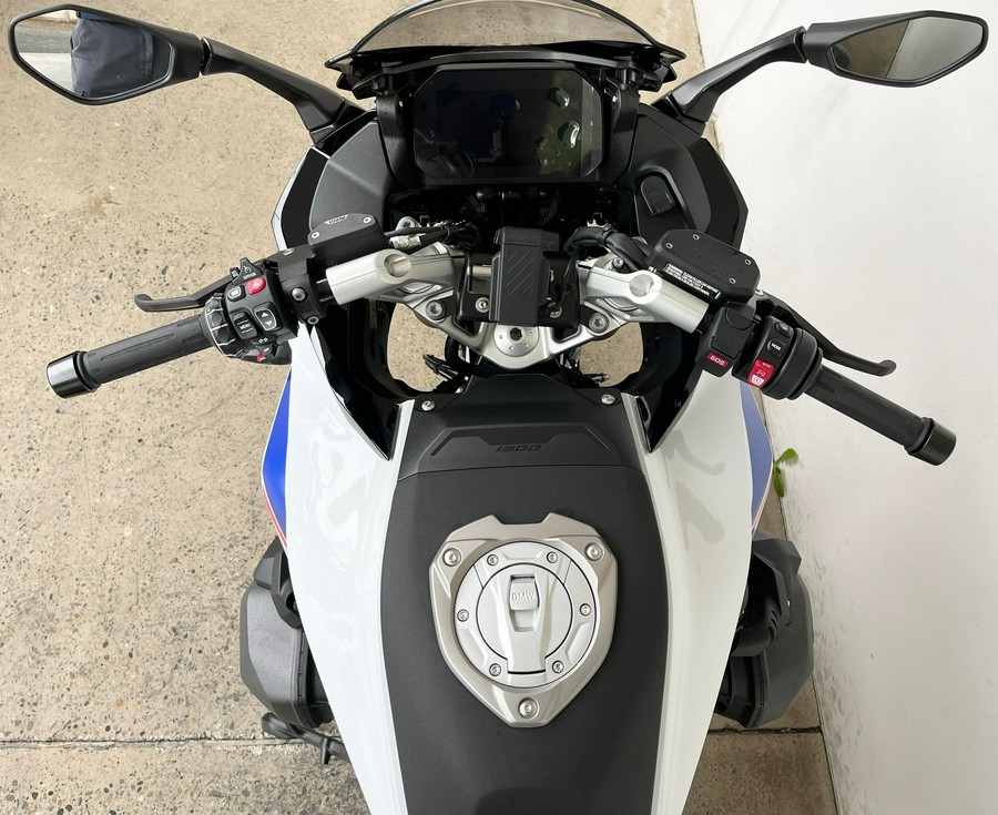 2026 BMW R1300RS
