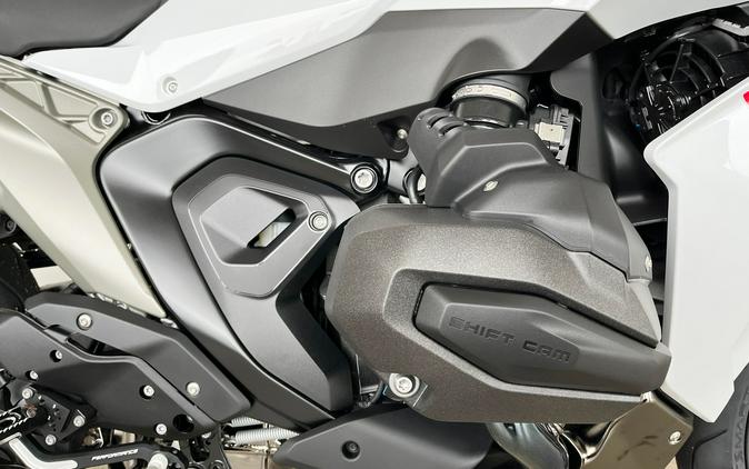 2026 BMW R1300RS