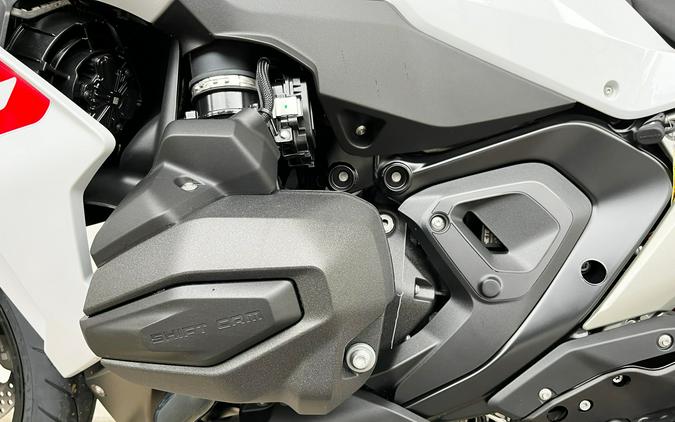 2026 BMW R1300RS