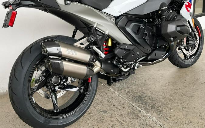 2026 BMW R1300RS