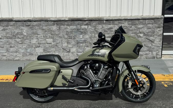 2025 Indian Motorcycle Challenger® Dark Horse® 112