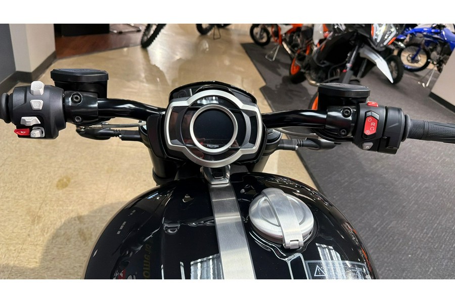 2025 Triumph Rocket 3 Storm R