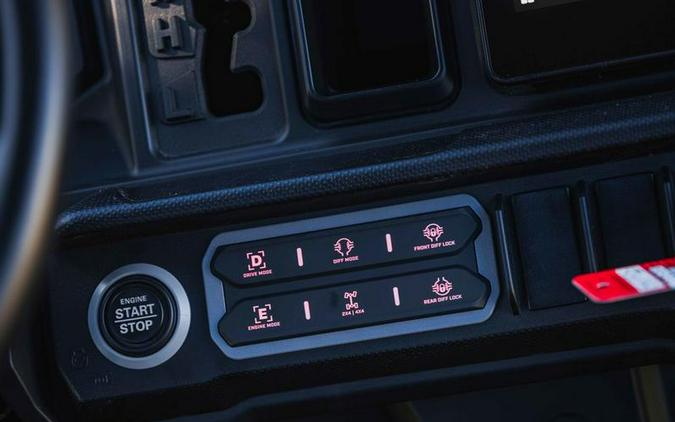 2026 Can-Am® Defender MAX LONE STAR HD11