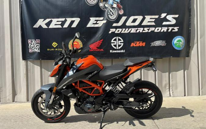 2023 KTM Duke 390