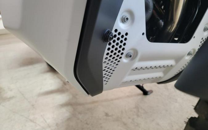 2025 Husqvarna® Norden 901