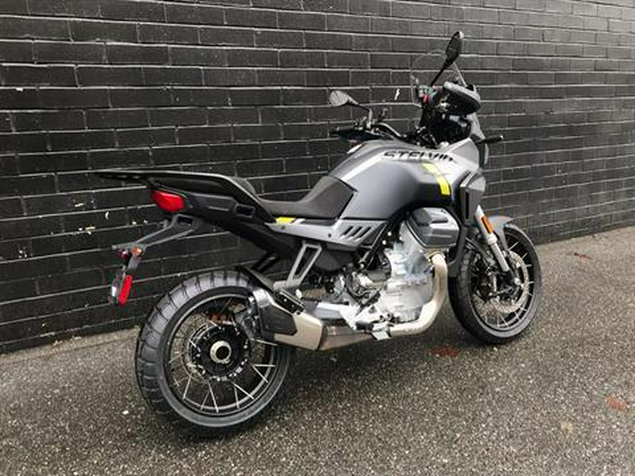 2024 Moto Guzzi STELVIO