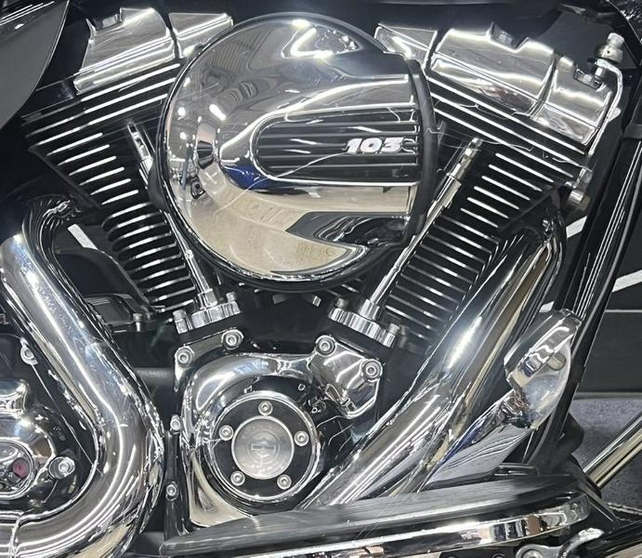 2014 Harley-Davidson® FLHX - Street Glide®