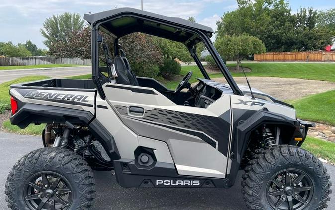 2024 Polaris Industries GENERAL XP 1000 PREMIUM - M SILVER QUARTZ Premium