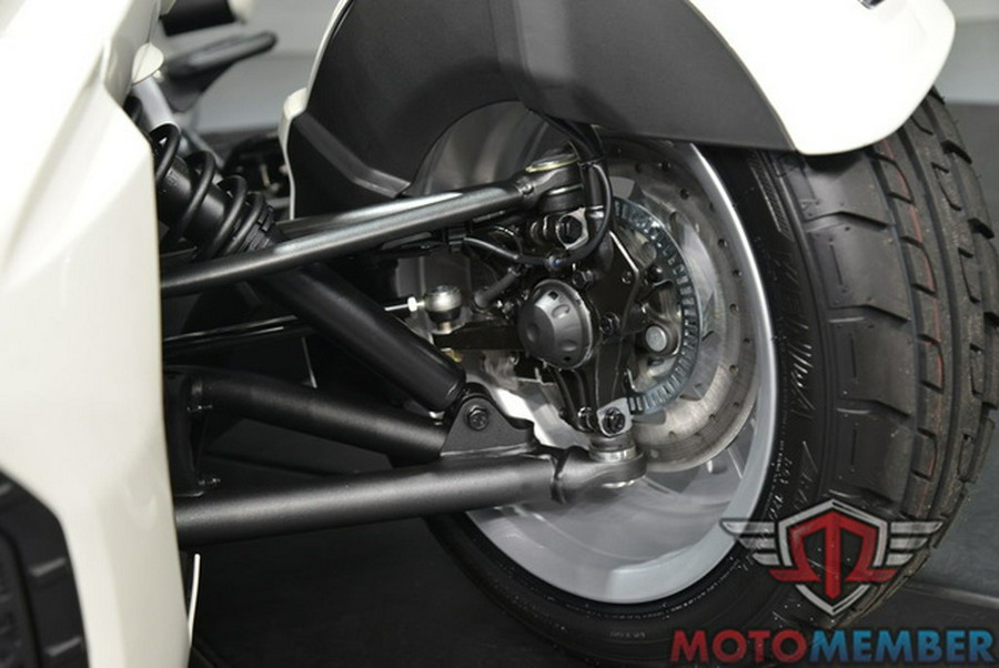 2026 Can-Am Spyder F3 Limited Platine