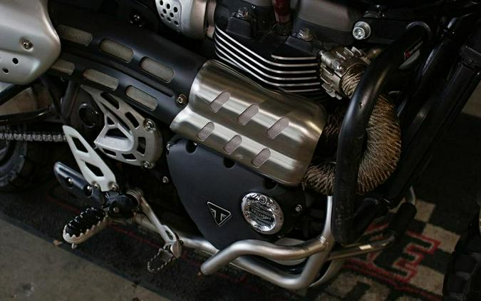 2020 Triumph Scrambler 1200 XC Jet Black/Matte Black