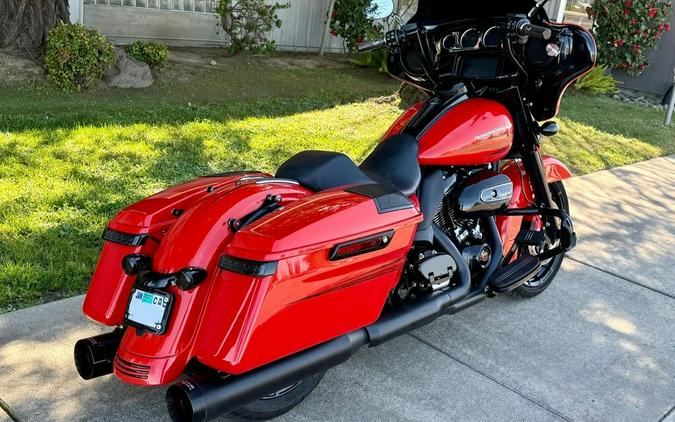 2017 Harley-Davidson® FLHXS - Street Glide® Special