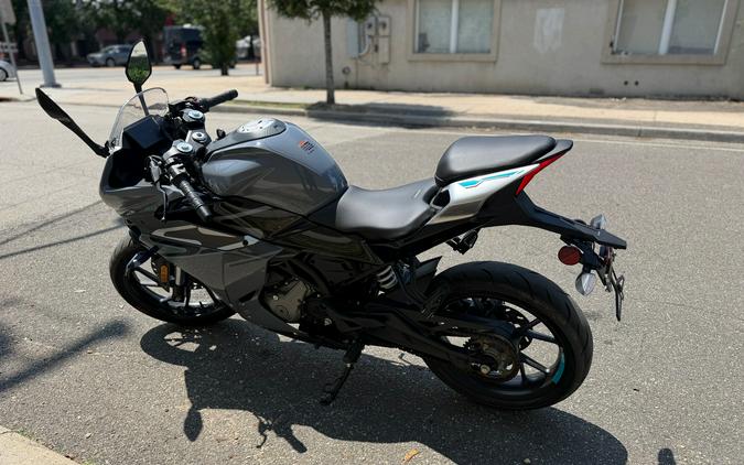 2023 CFMOTO 300SS