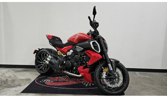 2025 Ducati DVLV4