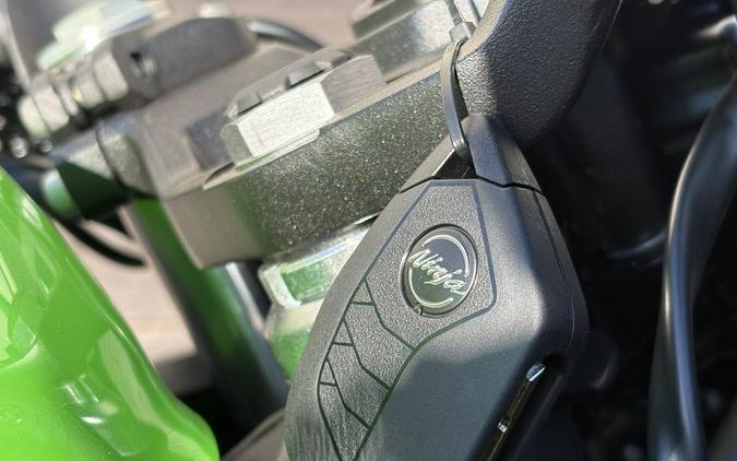 2026 Kawasaki Ninja® 500 SE ABS