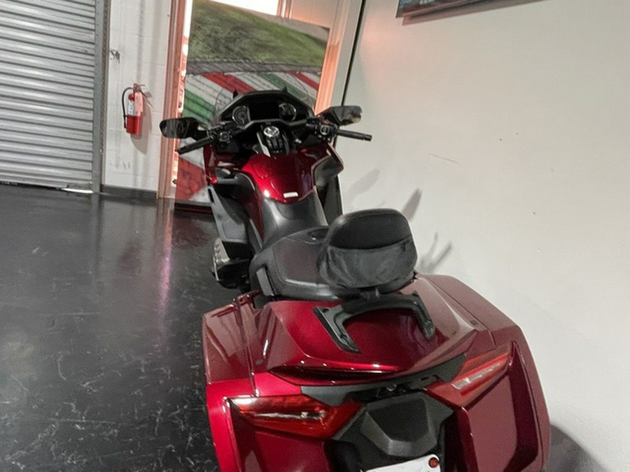 2018 Honda Gold Wing Candy Ardent Red
