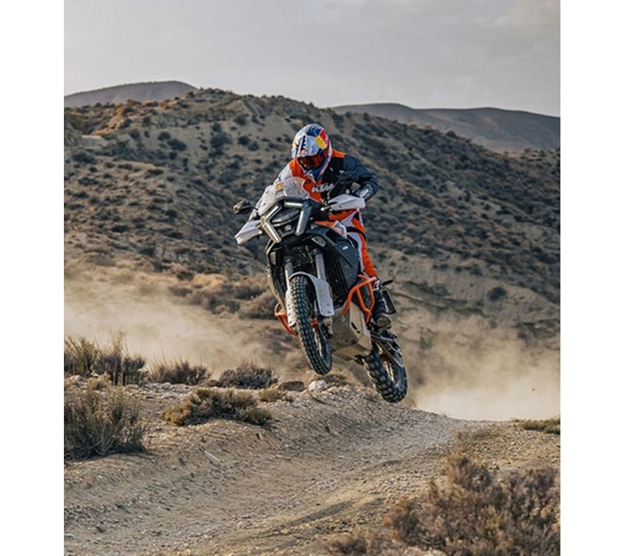 2026 KTM 1390 Super Adventure R