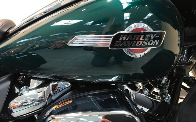 2024 Harley-Davidson Tri Glide Ultra Alpine Green / Vivid Black FLHTCUTG