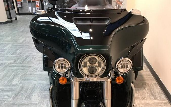 2024 Harley-Davidson Tri Glide Ultra Alpine Green / Vivid Black FLHTCUTG