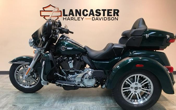 2024 Harley-Davidson Tri Glide Ultra Alpine Green / Vivid Black FLHTCUTG