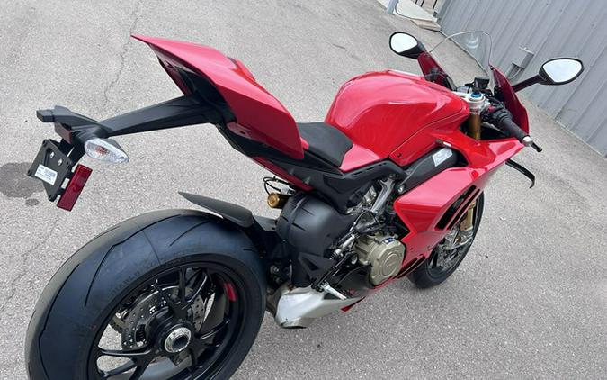 2024 Ducati Panigale V4 S Red