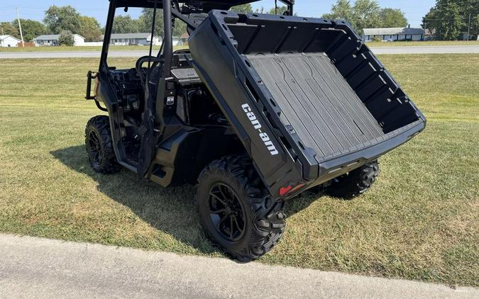 2017 Can-Am® Defender DPS™ HD8