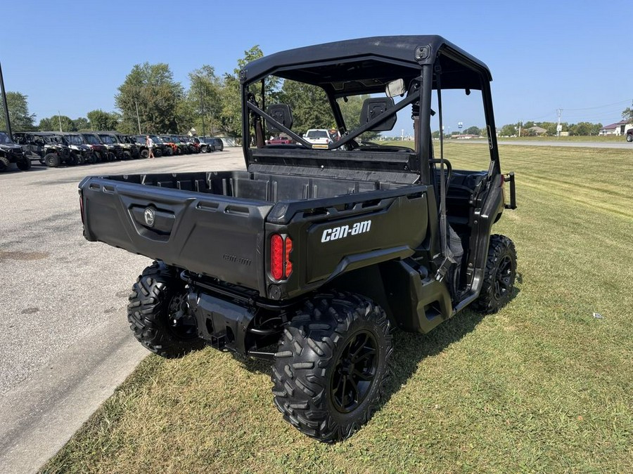 2017 Can-Am® Defender DPS™ HD8