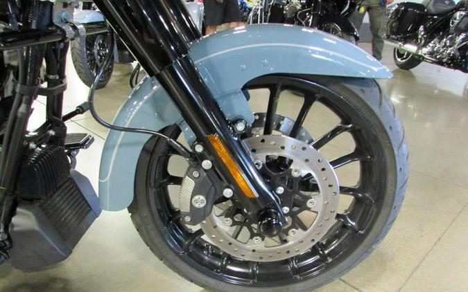 2024 Harley-Davidson® FLTRT - Road Glide® 3