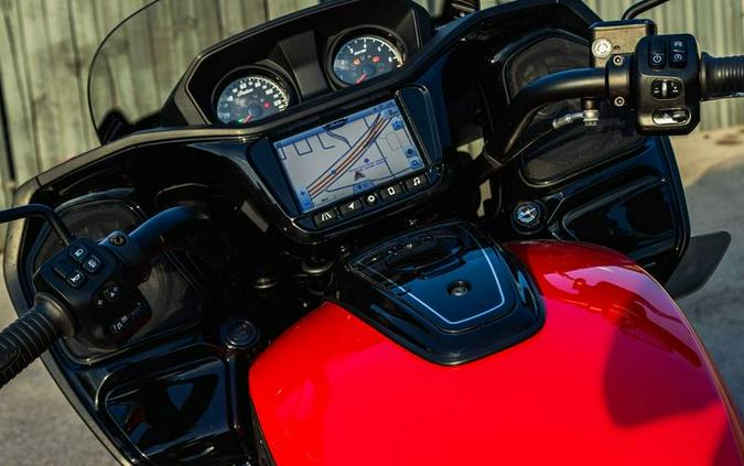 2022 Indian Motorcycle® Challenger® Dark Horse® Indy Red/Black Metallic