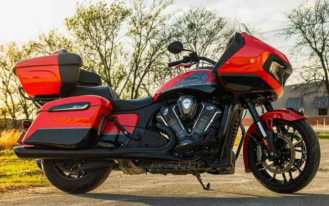 2022 Indian Motorcycle® Challenger® Dark Horse® Indy Red/Black Metallic