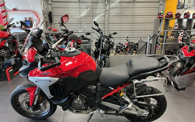 2025 Ducati Multistrada V4 Rally