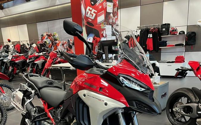 2025 Ducati Multistrada V4 Rally