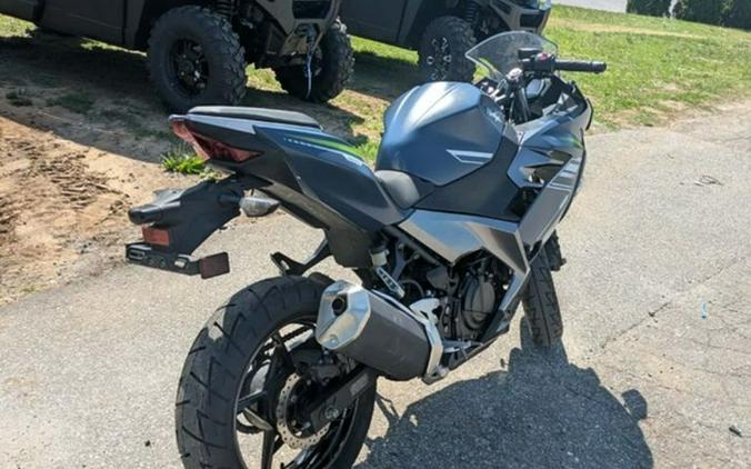 2022 Kawasaki Ninja® 400 ABS
