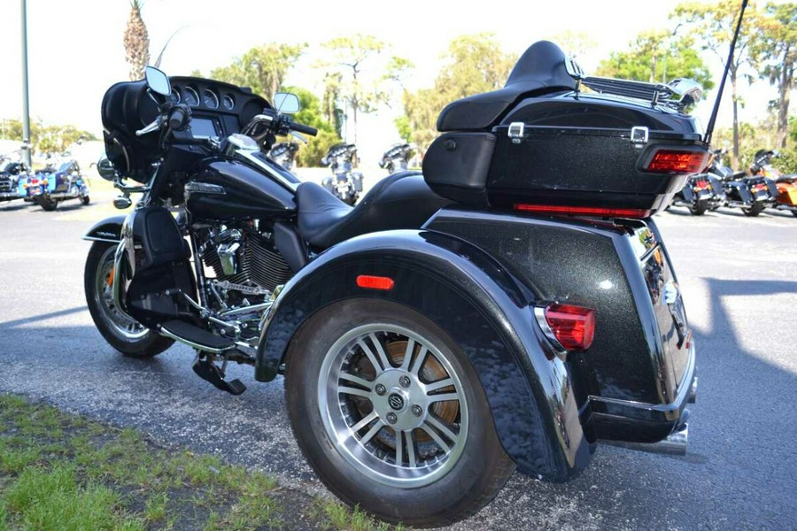 2018 Harley-Davidson Tri Glide Ultra - FLHTCUTG